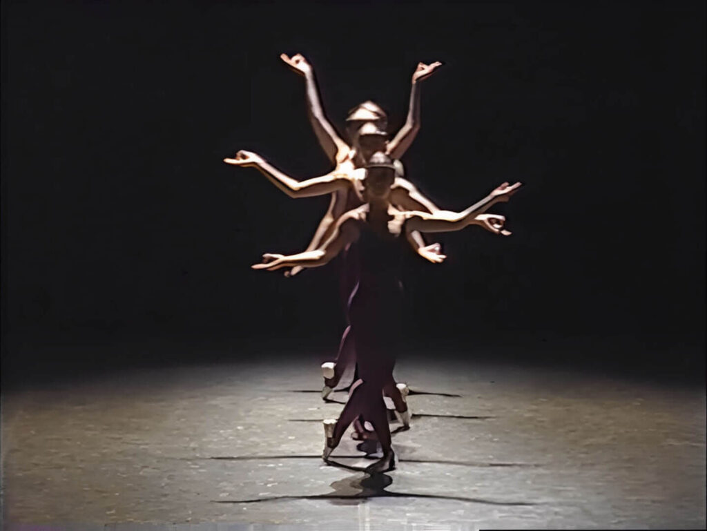 アジアンドラムス最初のシーン