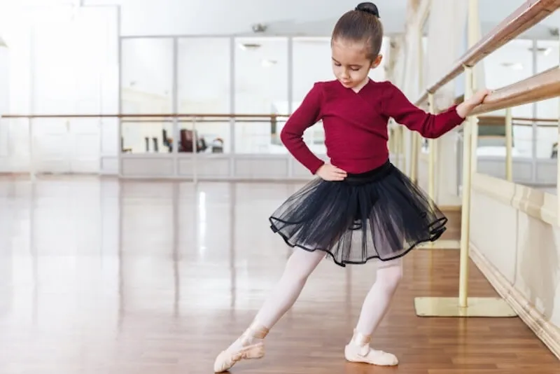 バレエシューズを履いた女の子