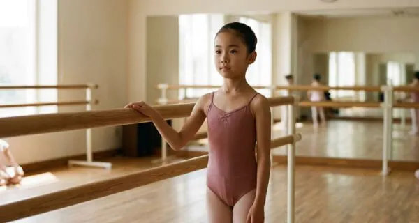 バーに捕まりレッスンに集中している生徒